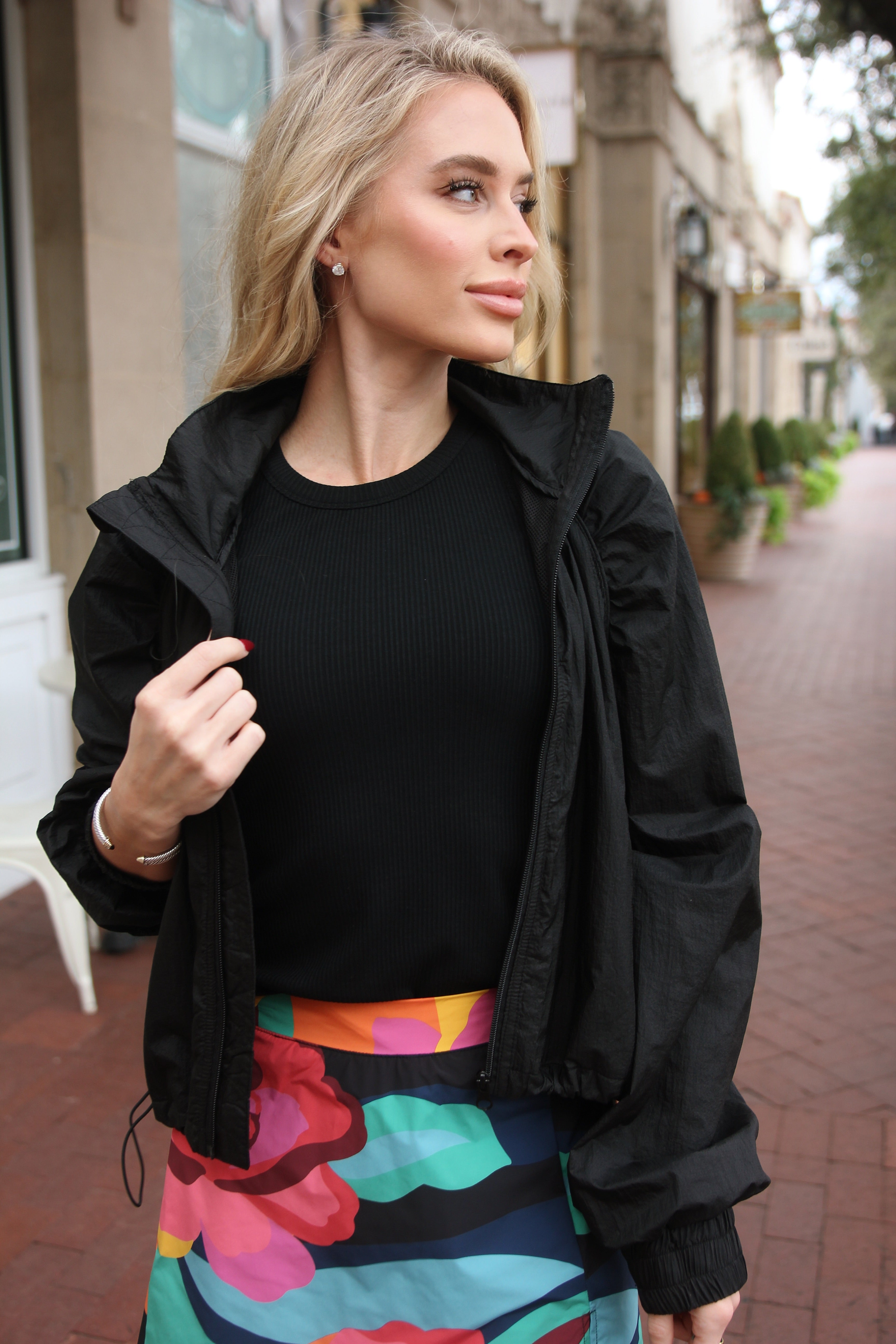 Solid Sport Jacket w Hood