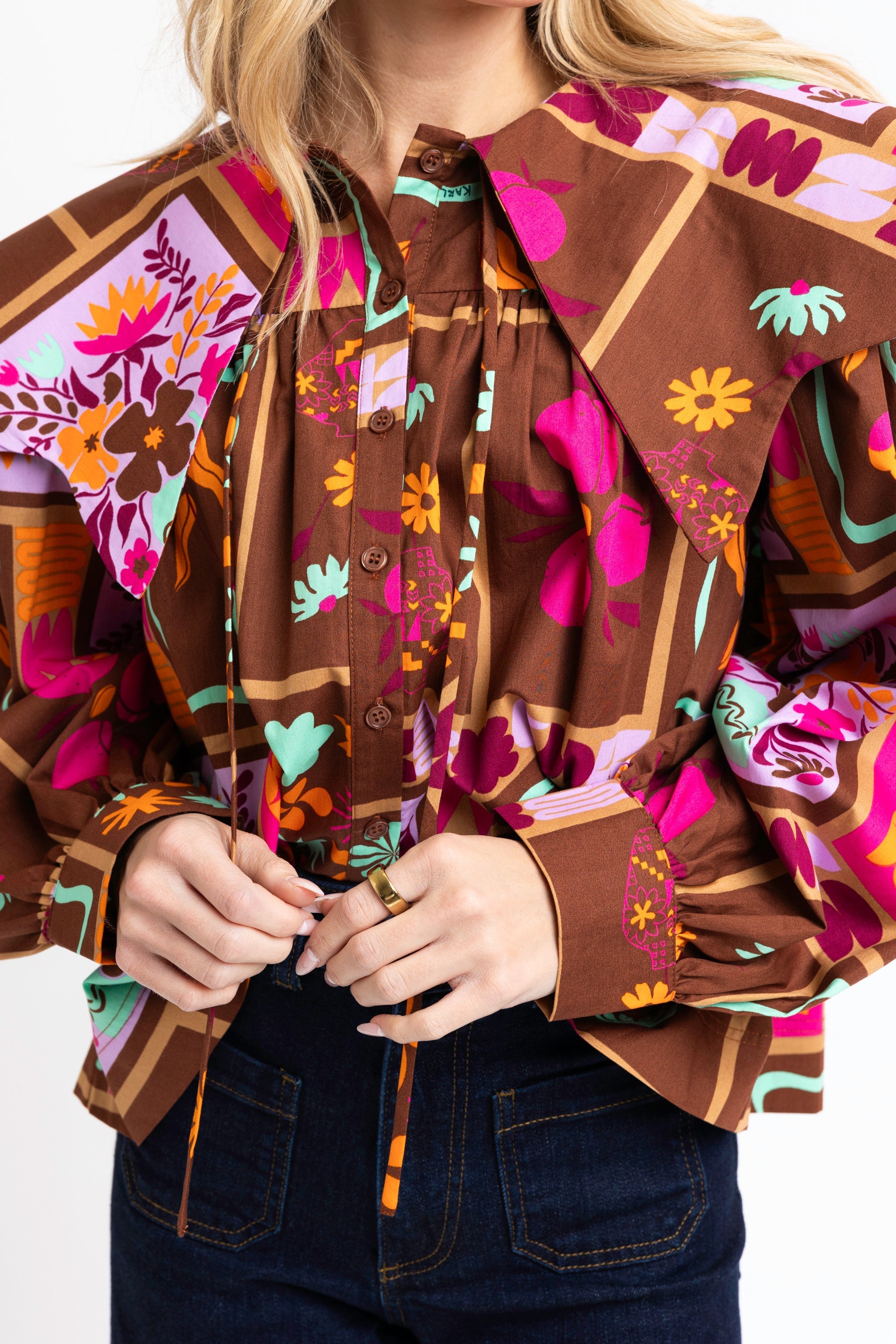 Floral Frame Peter Pan Collar Novelty Top